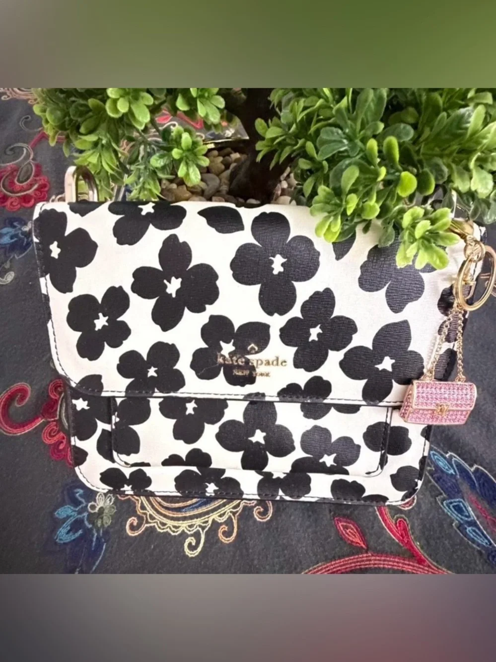 Kate Spade New York Black & White Floral Crossbody Bag - Picture 2 of 12